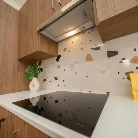 公寓 Near Center 1 Bedroom Flat *