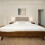 Near Center 1 Bedroom Flat *