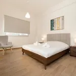 Near Center 1 Bedroom Flat Daire