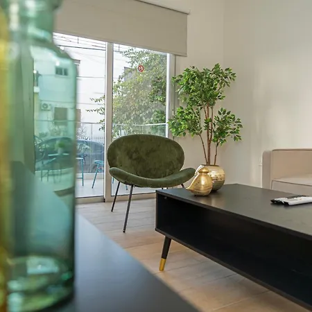 아파트 Near Center 1 Bedroom Flat 니코시아