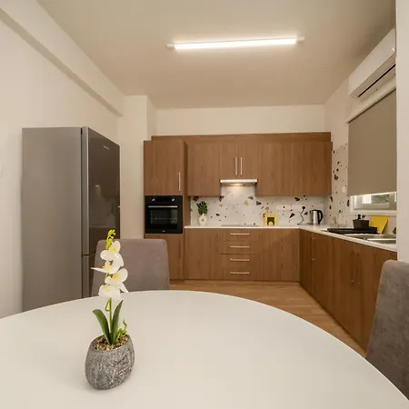 Near Center 1 Bedroom Flat