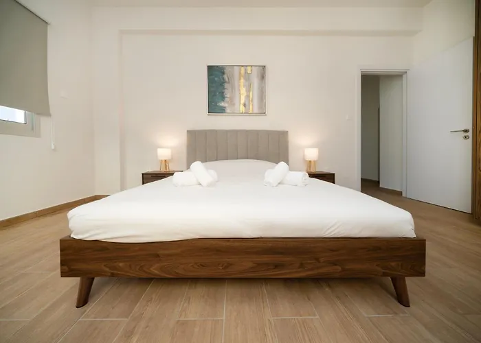 Near Center 1 Bedroom Flat *