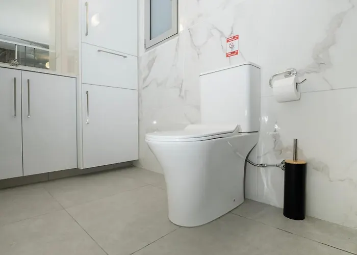 Near Center 1 Bedroom Flat Διαμέρισμα