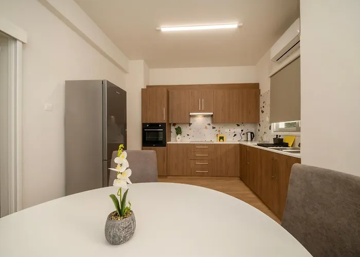 Near Center 1 Bedroom Flat